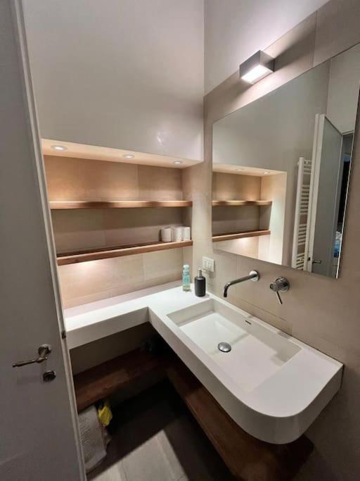 Colosseum Apartment - Your Cozy Roman Escape المظهر الخارجي الصورة